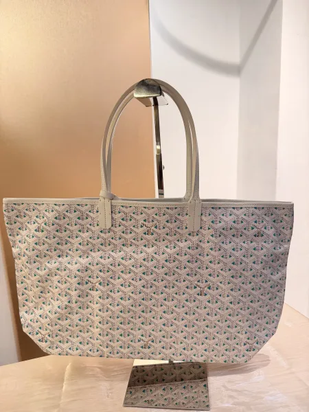 GOYARD 限量款Y字雙面老花拼綠松石色，珍稀配色搶手